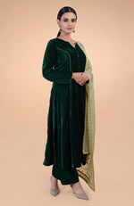 Bog Green Floral Zari and Sequin Embroidered Dupatta with Bottle Green Velvet Suit